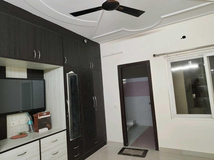 Room, purvanchal-royal-park 3 Bedroom 1950 Sq.Ft. Apartment In Sector 137 Noida 9732443