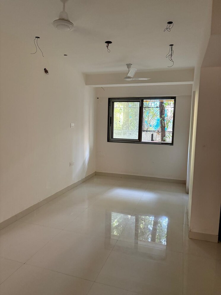Room, chandiwala-complex 1 Bedroom 650 Sq.Ft. Apartment In Ganeshwadi Thane 9732811