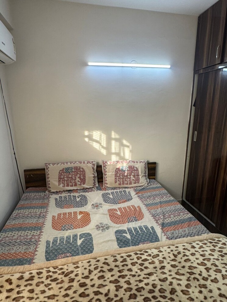 Bedroom, signature-global-andour-height 2 Bedroom 745 Sq.Ft. Apartment In Sector 71 Gurgaon 9732857