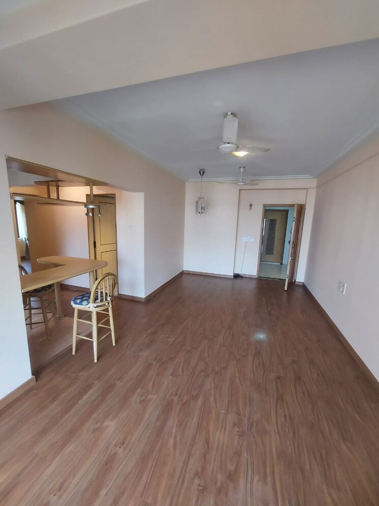 Room, silver-sand-chs 2 Bedroom 720 Sq.Ft. Apartment In Andheri West Mumbai 9733227