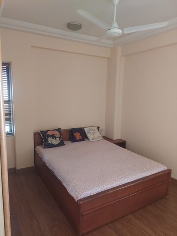 Bedroom in 2 BHK Apartment at Silver Sand CHS, Andheri West – for Rent