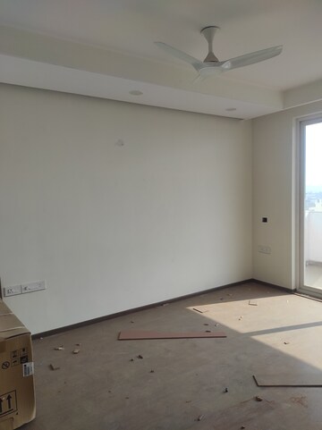 Bedroom in 3.5 BHK Builder Floor at Sector 52 – for Rent