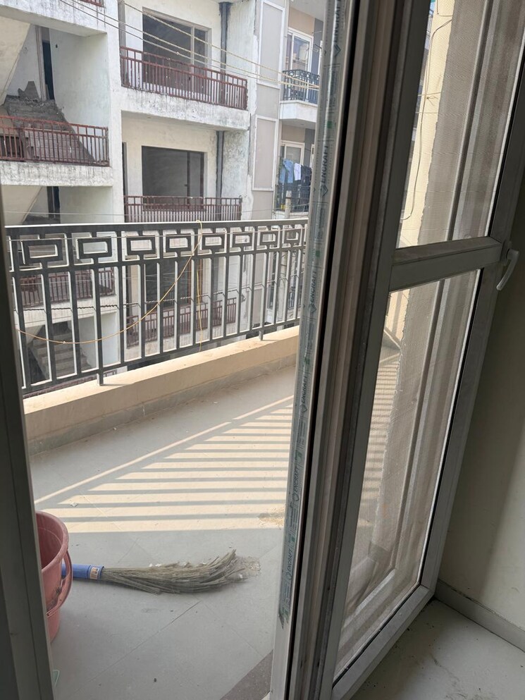 Balcony, patiala road 3 Bedroom 1395 Sq.Ft. Builder Floor In Patiala Road Zirakpur 9733446