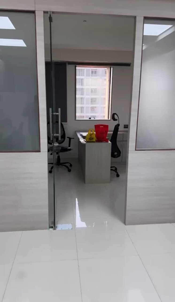 Room, shivalik-satyamev Commercial Office Space 700 Sq.Ft. In Bopal Ahmedabad 9733424