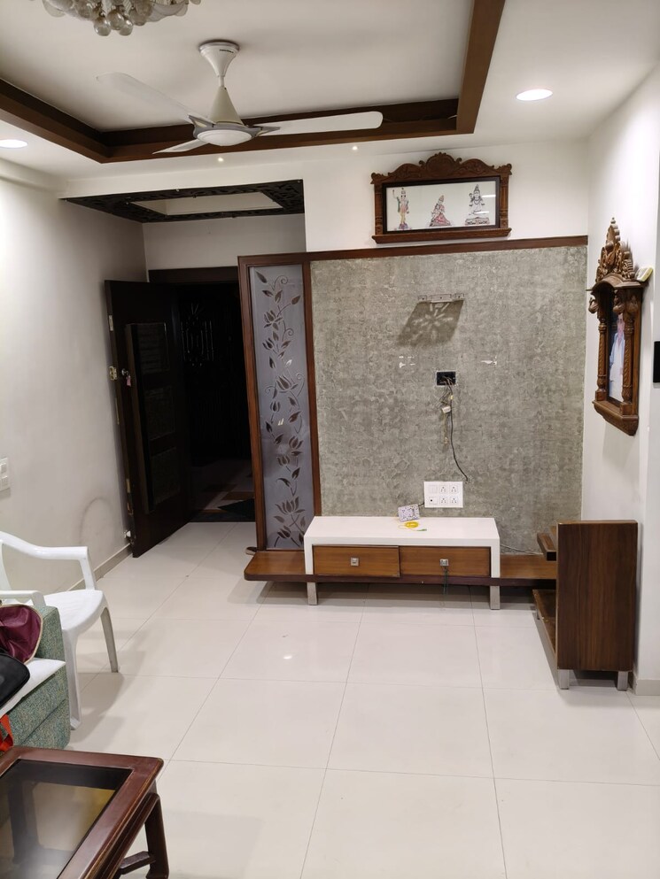 Room, naranpura 3 Bedroom 1800 Sq.Ft. Apartment In Naranpura Ahmedabad 9733503