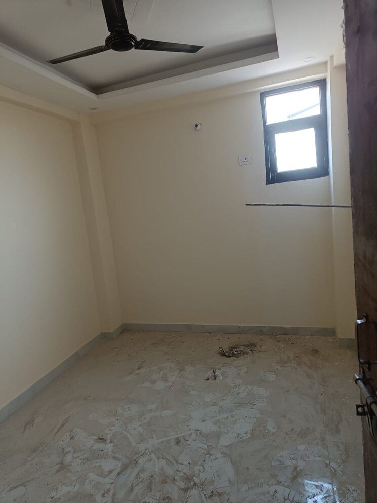 Room, kings-tower-sector-49 1 Bedroom 550 Sq.Ft. Apartment In Sector 49 Noida 9733516