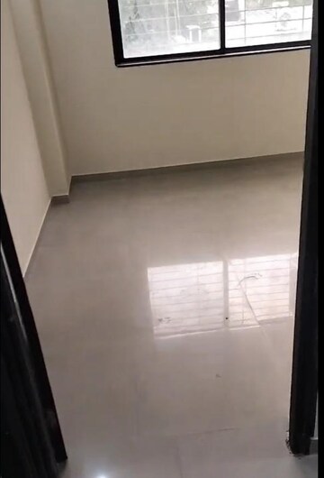 Room in 4 BHK Apartment at Godrej Platinum, Alipore – for Sale