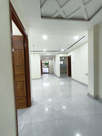 Building Lobby in 3 BHK Apartment at Alkapoor – for Sale