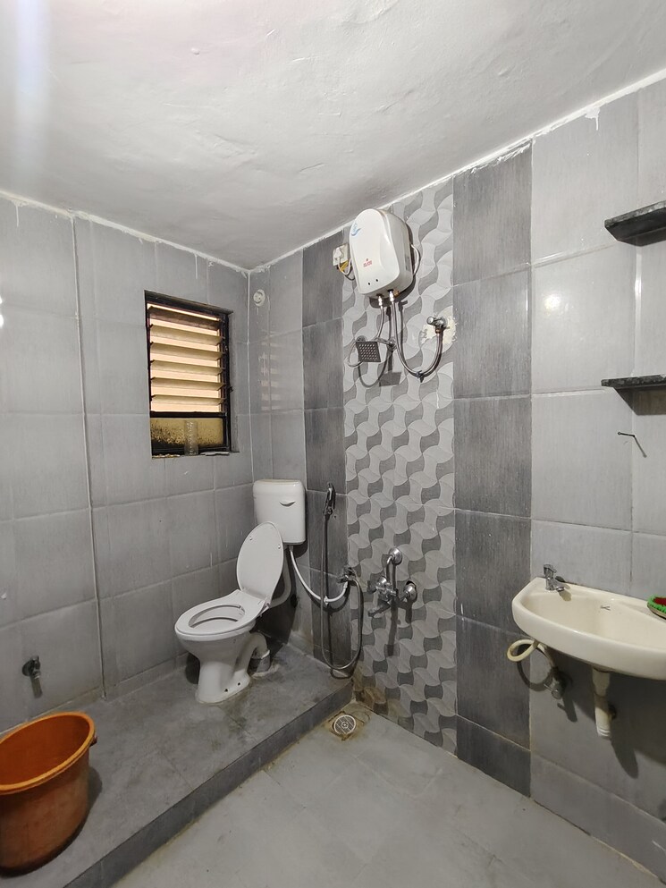 Bathroom, wadgaon sheri 1 Bedroom 585 Sq.Ft. Apartment In Wadgaon Sheri Pune 9733582