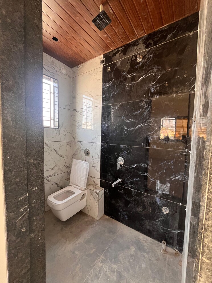 Bathroom, chandan nagar 1 Bedroom 580 Sq.Ft. Apartment In Chandan Nagar Pune 9733736