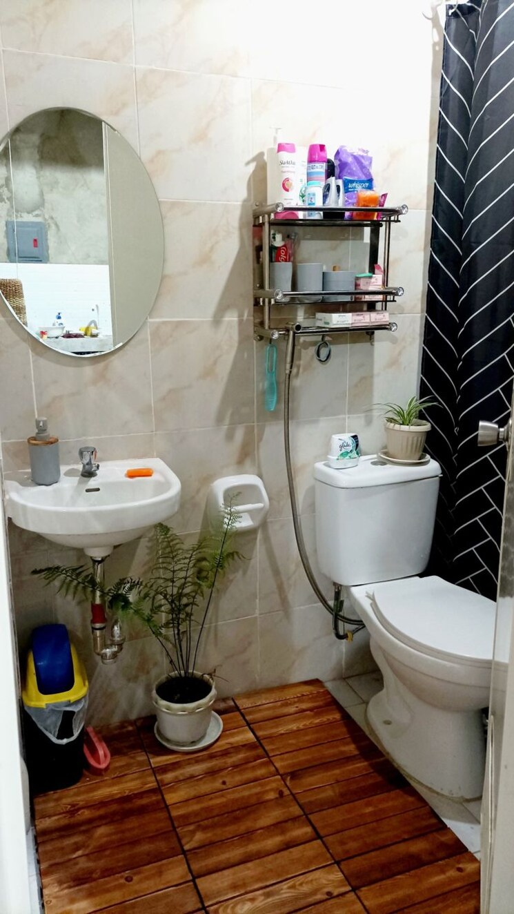 Bathroom, viraj khand Pg For Girls In Viraj Khand 9733893