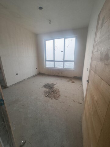 Room in 4 BHK Apartment at Jaypee Greens Knight Court, Sector 128 – for Sale