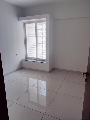 Room in 3 BHK Apartment at Yashwin Orizzonte, Kharadi – for Sale