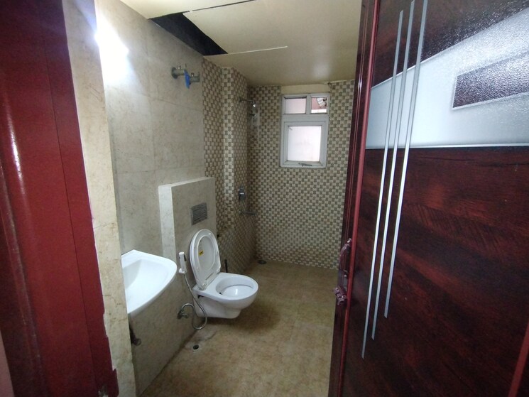 Bathroom, rk-char-chinar 3 Bedroom 1270 Sq.Ft. Apartment In Teghoria Kolkata 9734172