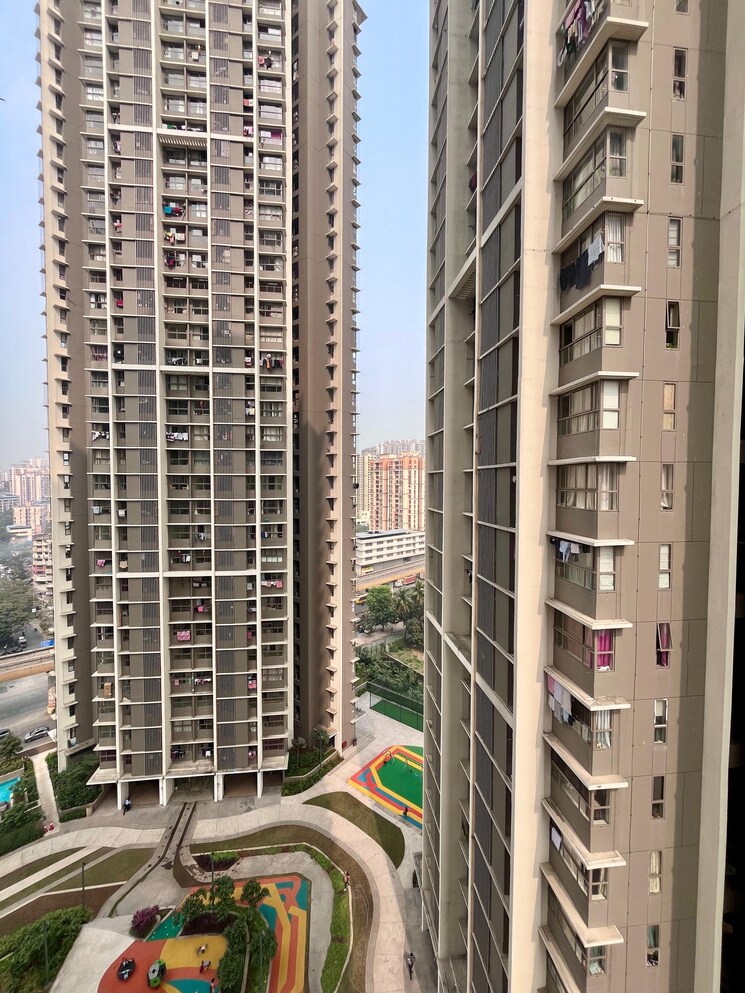 Exterior View, kalpataru-paramount-a 2 Bedroom 900 Sq.Ft. Apartment In Kapur Bawdi Thane 9734187