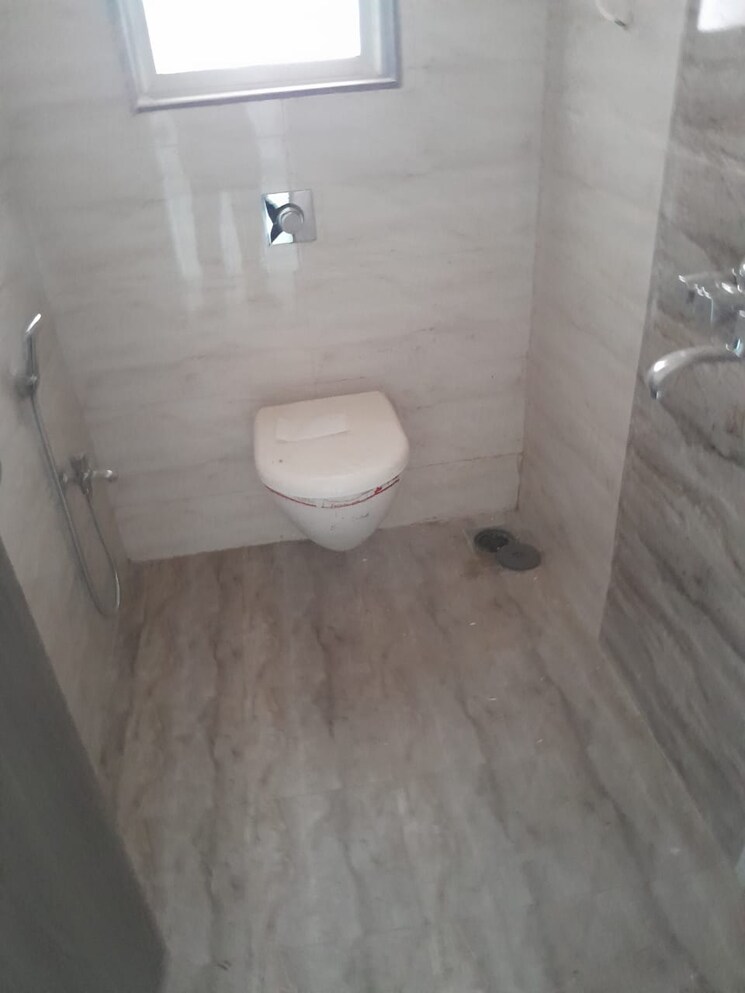 Bathroom, navkarmik-shiv-lilam 1 Bedroom 415 Sq.Ft. Apartment In Borivali East Mumbai 9734348