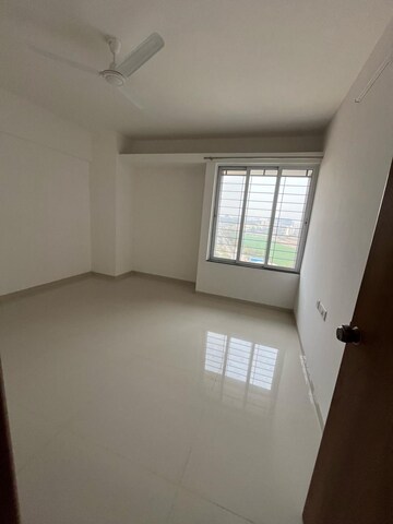 Room in 3 BHK Apartment at Kohinoor Zen Estate, Kharadi – for Sale