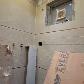 Furnished Amenities in 2 BHK Builder Floor at Rohini Sector 25 – for Sale