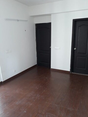 Room in 2 BHK Apartment at Aditya Urban Casa, Sector 78 – for Rent