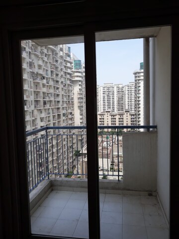 2 BHK Apartment For Rent in Aditya Urban Casa, Sector 78