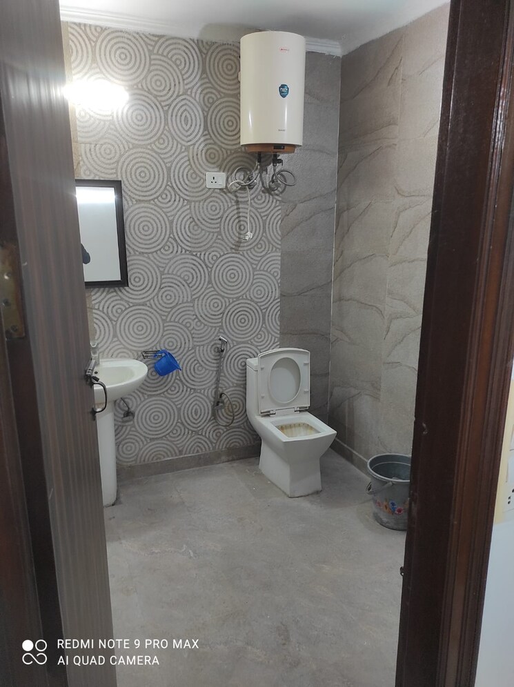 Bathroom, saket 3 Bedroom 1800 Sq.Ft. Builder Floor In Saket Delhi 9734756