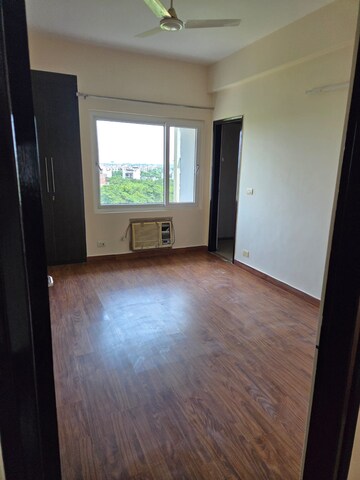 3 BHK Apartment For Rent in Omicron Ii Greater Noida