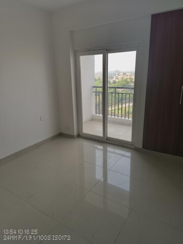 Room in 2 BHK Apartment at Ajnara Panorama Facing F1, Sector 22 Yamuna Expressway – for Rent