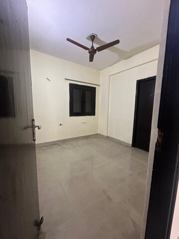 Room in 2.5 BHK Apartment at RPS Savana, Sector 88 – for Rent
