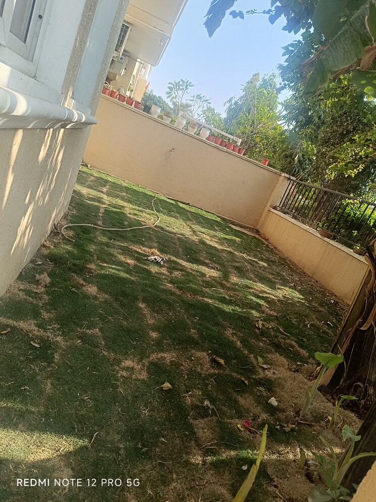 Balcony, emaar-mgf-emerald-hills 2.5 Bedroom 214 Sq.Yd. Apartment In Sector 65 Gurgaon 9735109