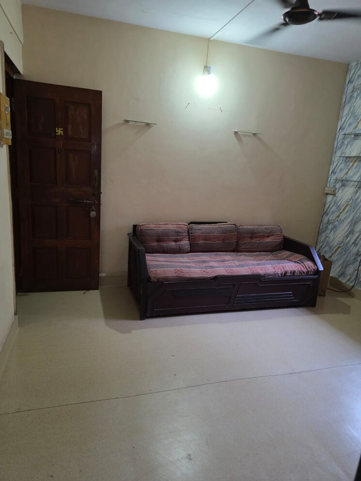 Bedroom, rushi-the-kollage 1 RK 350 Sq.Ft. Apartment In Andheri East Mumbai 9726652