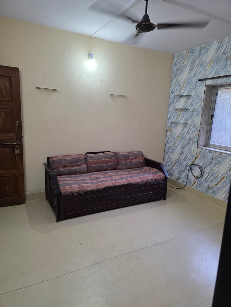 Bedroom, rushi-the-kollage 1 RK 350 Sq.Ft. Apartment In Andheri East Mumbai 9726652
