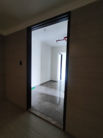 Room in 4 BHK Apartment at Raj Tattva, Kapur Bawdi – for Rent