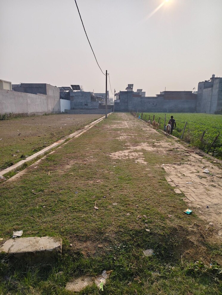 undefined, jankipuram  1000 Sq.Ft. Plot In Jankipuram Lucknow 9735211
