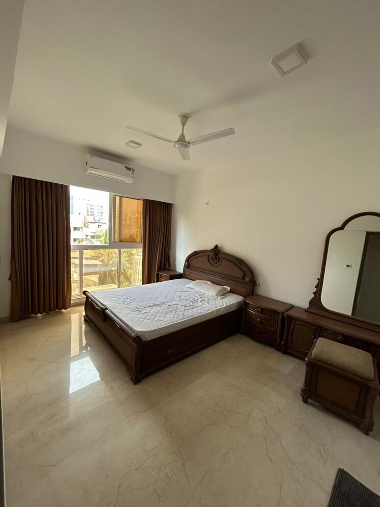 Living Room, platinum-life 3 Bedroom 890 Sq.Ft. Apartment In Andheri West Mumbai 9735247