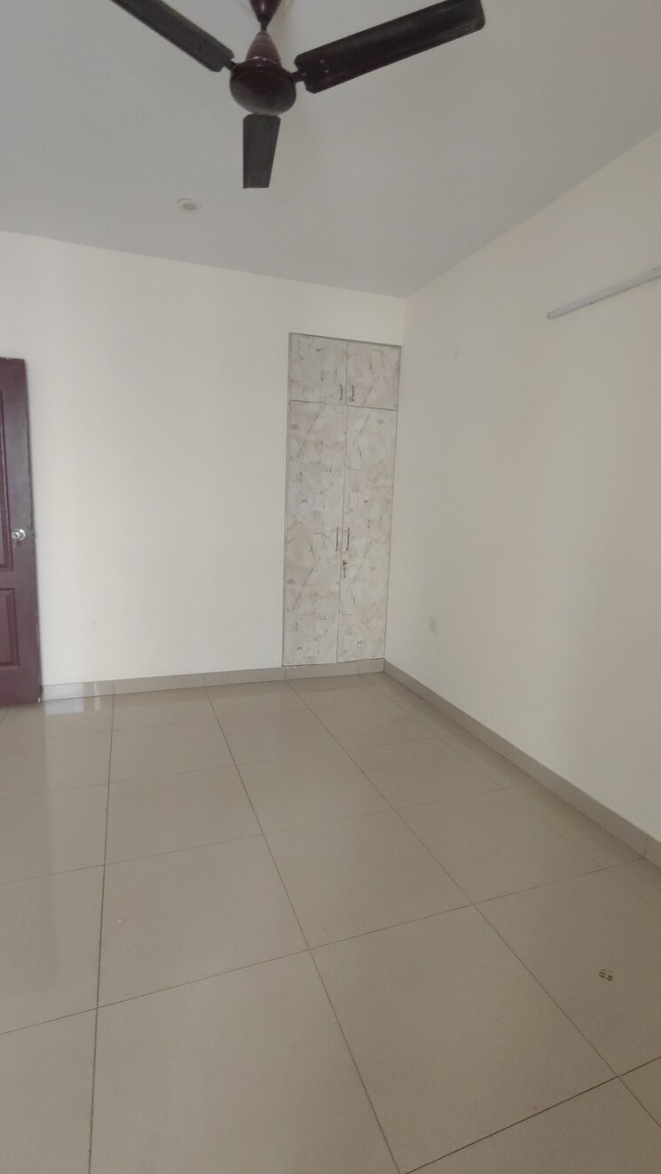 undefined, royce-vaishali 3 Bedroom 1550 Sq.Ft. Apartment In Vaishali Sector 3 Ghaziabad 9735293