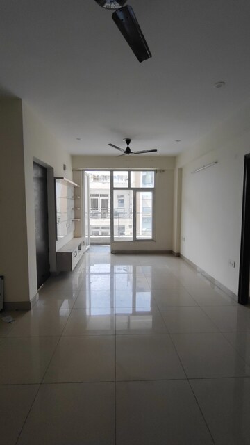 Living Room in 3 BHK Apartment at Royce Vaishali, Vaishali Sector 3 – for Rent