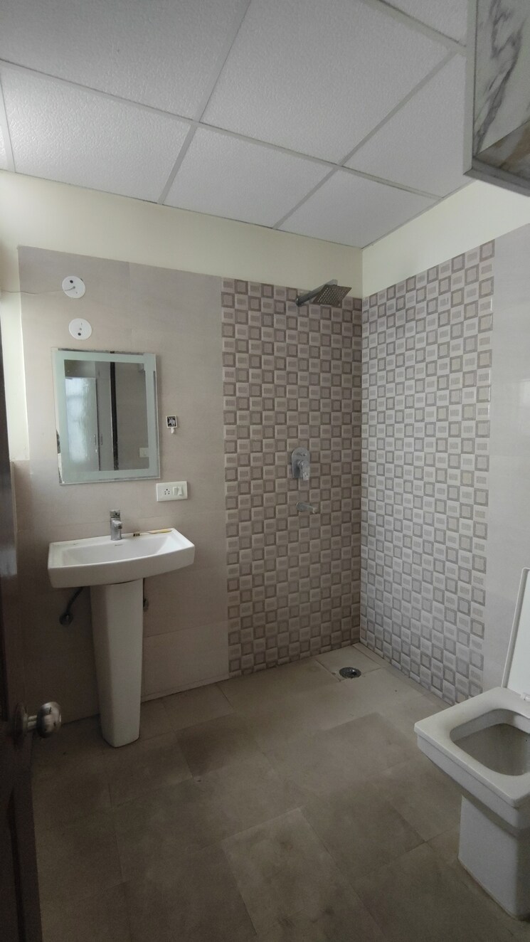 undefined, royce-vaishali 3 Bedroom 1550 Sq.Ft. Apartment In Vaishali Sector 3 Ghaziabad 9735293