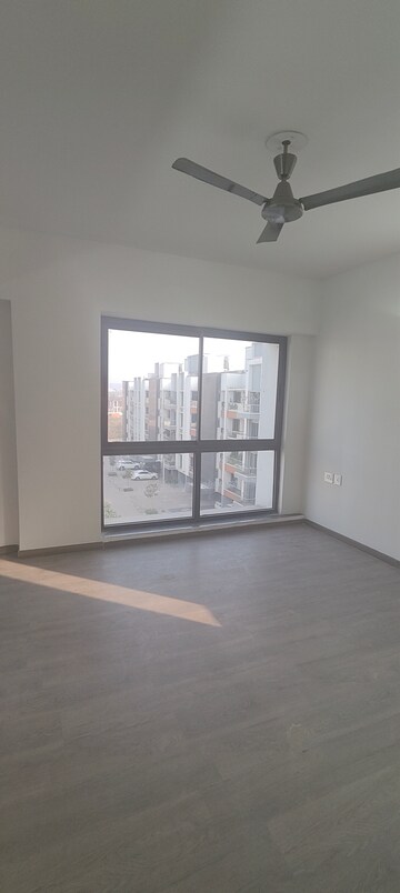 Room in 3 BHK Apartment at Birla Navya, Sector 63a – for Rent