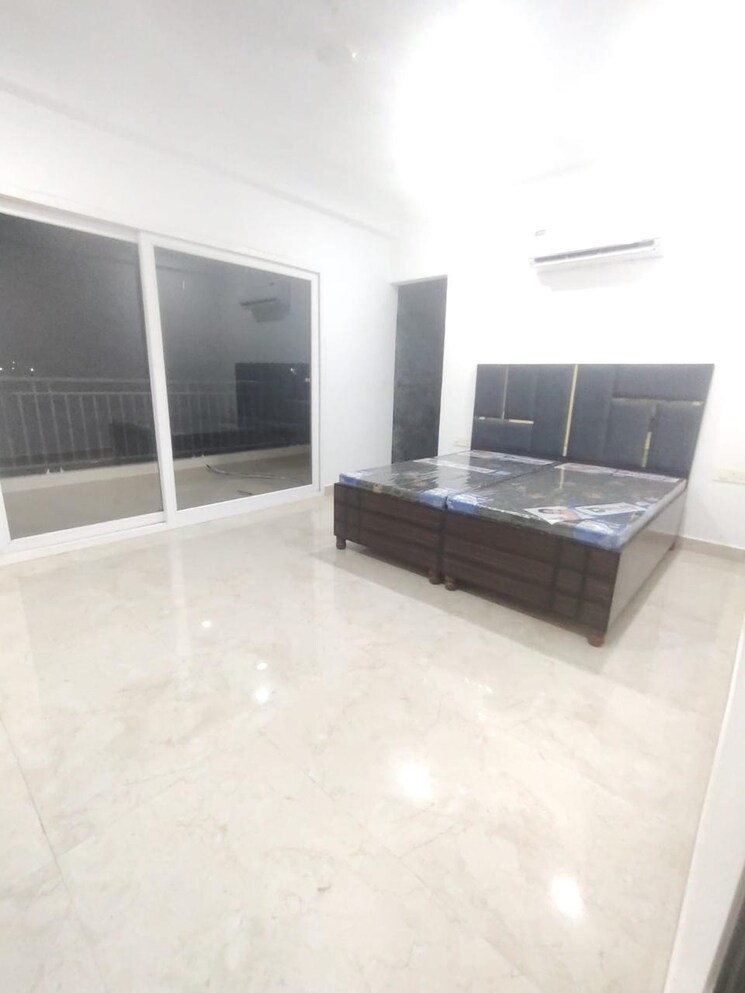 Room, aura-homes 3 Bedroom 200 Sq.Yd. Apartment In Patiala Road Zirakpur 9735320