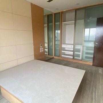 Room in 4 BHK Penthouse at Lunkad Skylounge, Kalyani Nagar – for Sale