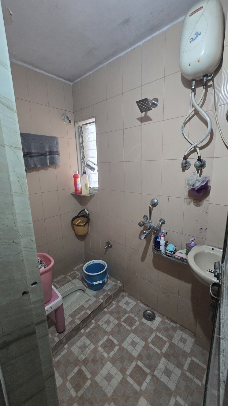 Bathroom, om-sagar-darshan-chs 3 Bedroom 1139 Sq.Ft. Apartment In Nerul Navi Mumbai 9735570