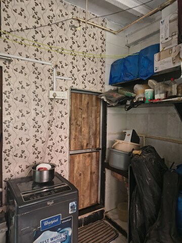 Parking in Studio Independent House at Kurla East – for Rent