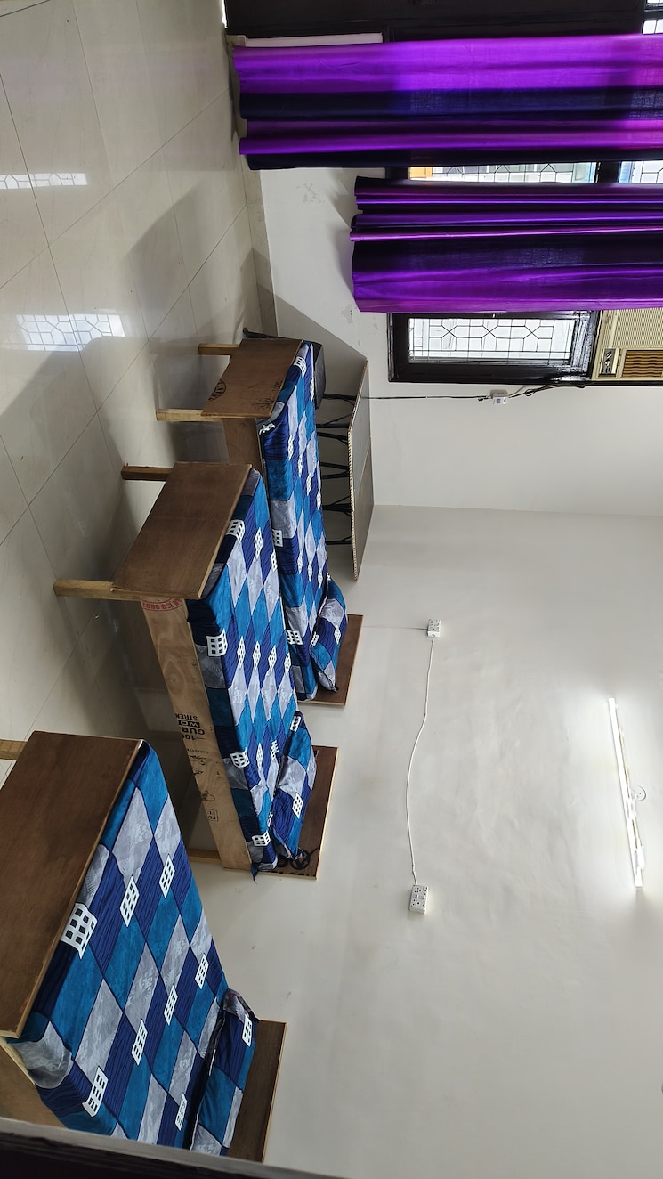 Bedroom, sector 49 Pg For Boys In Sector 49 9735621