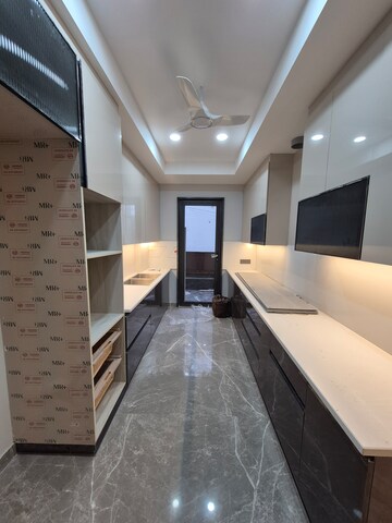 Kitchen in 4 BHK Builder Floor at Unitech Deerwood Chase, Nirvana Country – for Sale