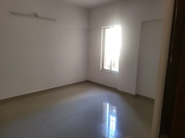 Room in 2 BHK Apartment at Cleveland Park, Mohammadwadi – for Rent