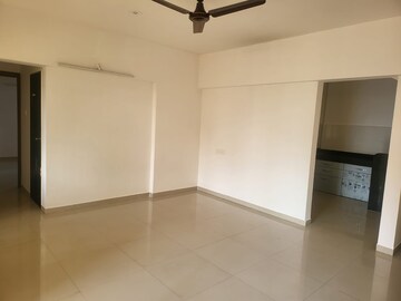 Room in 2 BHK Apartment at Cleveland Park, Mohammadwadi – for Rent