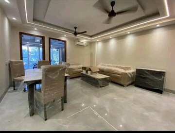 2 BHK Builder Floor For Rent in Saket