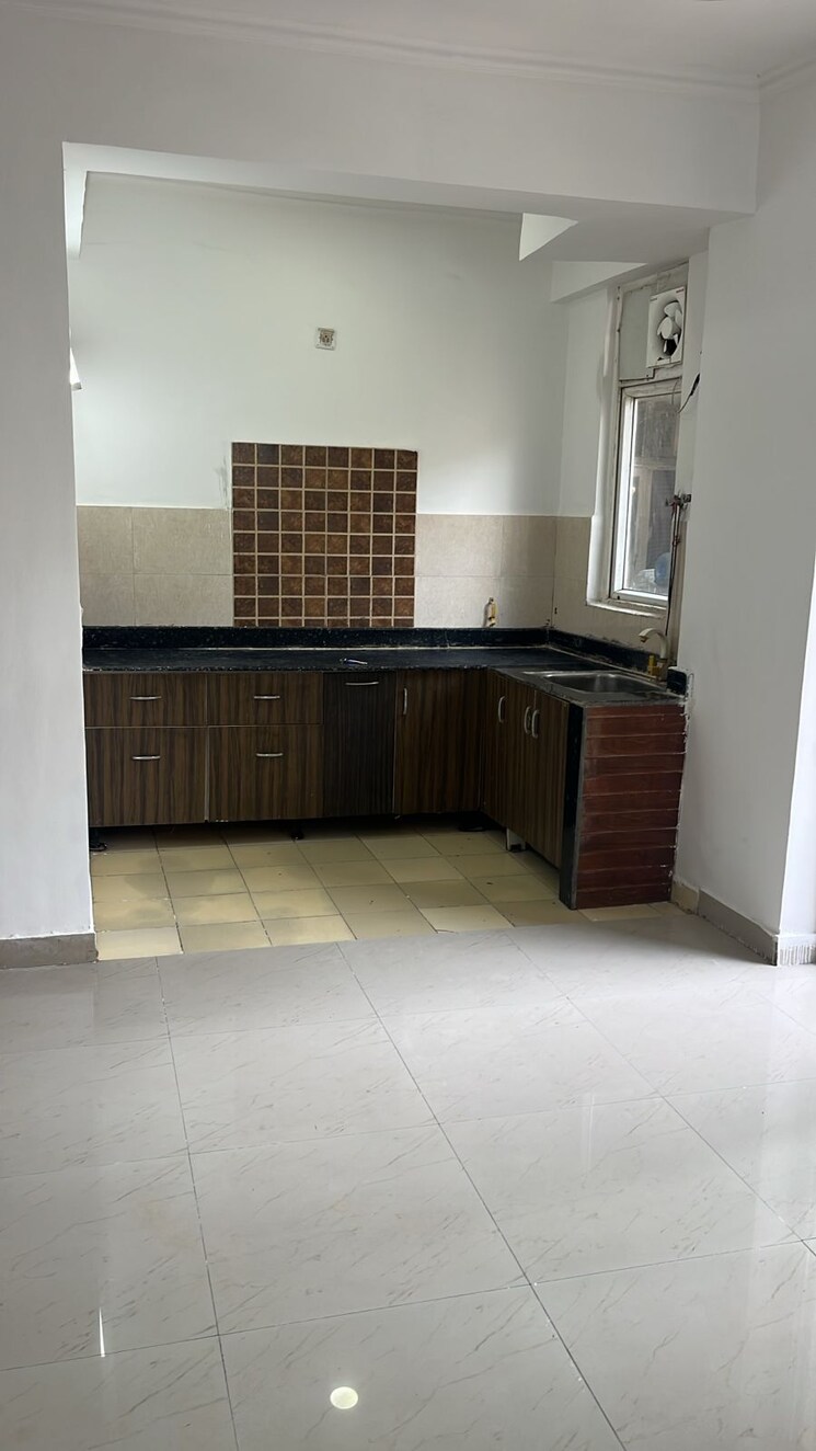 Kitchen, aims-golf-avenue-ii 2 Bedroom 930 Sq.Ft. Apartment In Sector 75 Noida 9735754