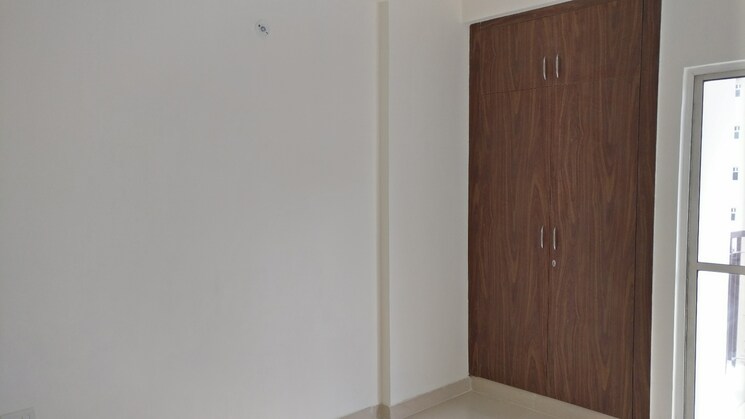 Room, aims-golf-avenue-ii 2 Bedroom 930 Sq.Ft. Apartment In Sector 75 Noida 9735754