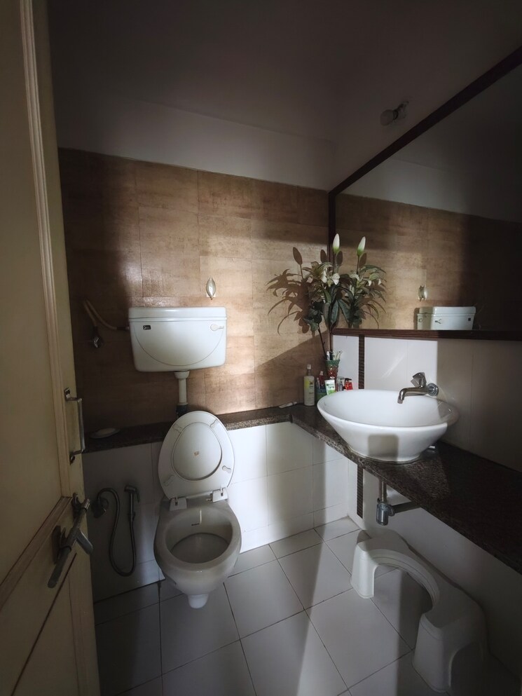 Bathroom, nancy-bramha-chs 3 Bedroom 1150 Sq.Ft. Apartment In Bavdhan Pune 9735953